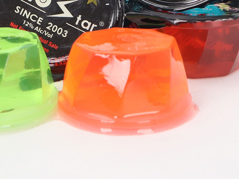 Alkoholische Gelee-Shots in Großpackungen für Partys, inklusive Verkaufskarton und Exportverpackung.