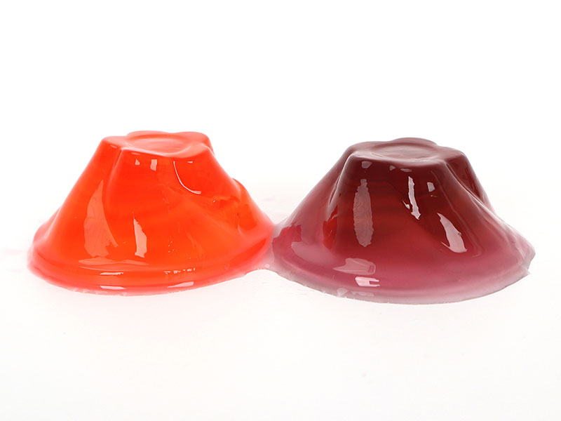 OEM-Hersteller von alkoholischen Gelee-Shots, der verschiedene Fruchtgeschmacksrichtungen in versiegelten Bechern anbietet.