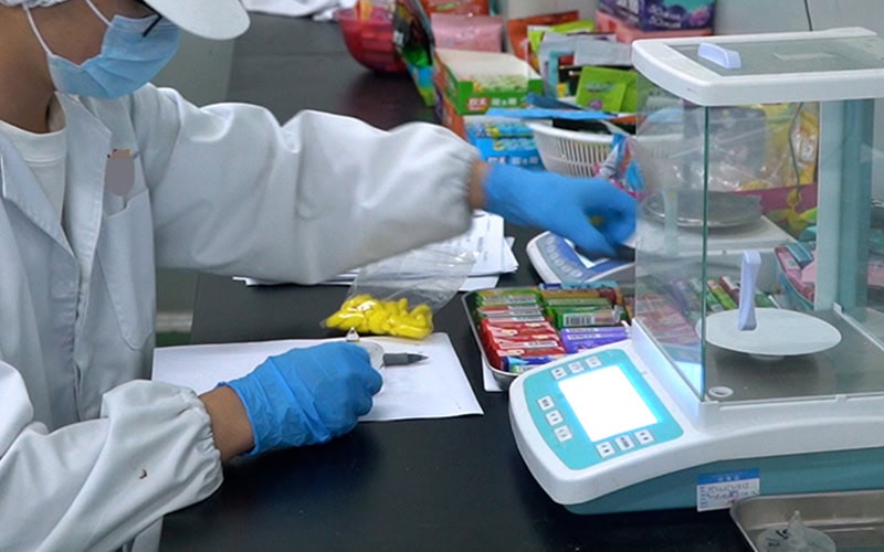 Professional gummy candy manufacturer with advanced production lines, specializing in private label and custom formulation development for international markets.