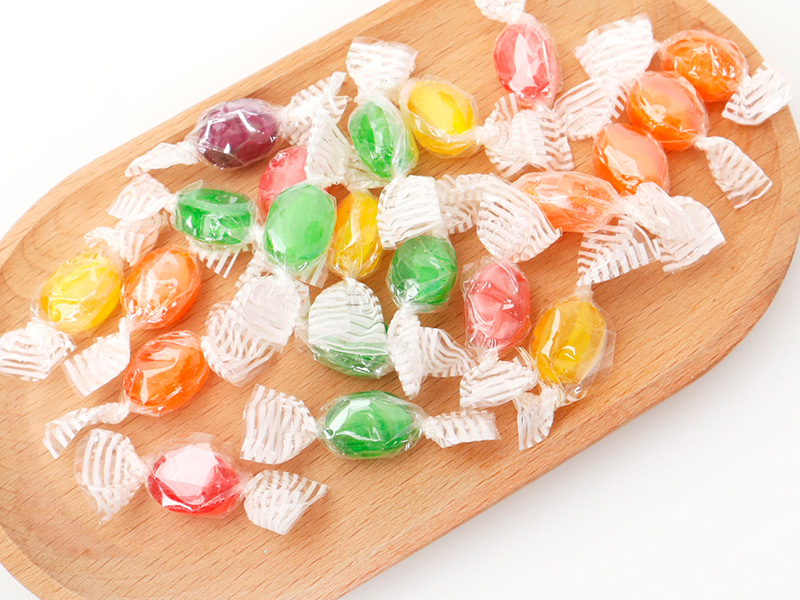 Fruit candy assortment suitable for retail display and merchandising